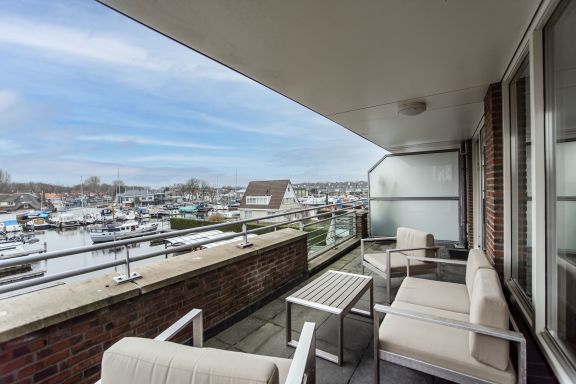 Spacious and luxurious first flloor apartment with balcony- Kaag  (11)