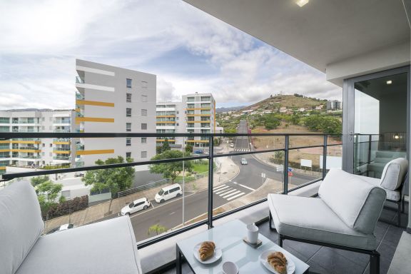 Apartamento com piscina e ginásio, Piornais Residence I