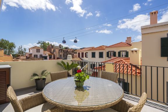 Dans la vieille ville de Funchal, près de la plage - Casa Caetano