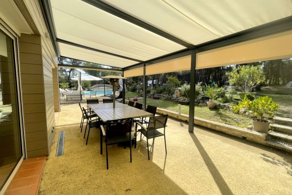 Villa des Pins, beautiful family home, near Aix en Provence, 8 people