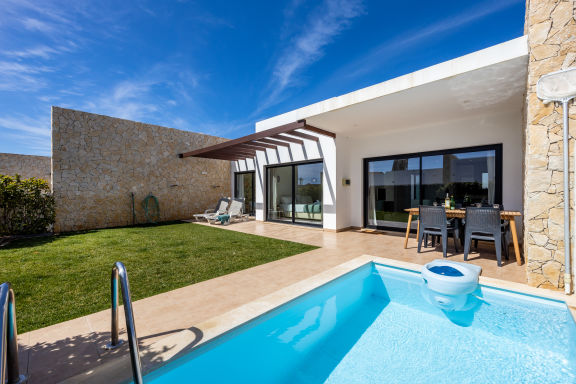 Villa Drop In