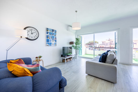 Apartment Júlio Pomar