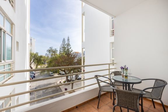 Stylish Seashore Apartment 