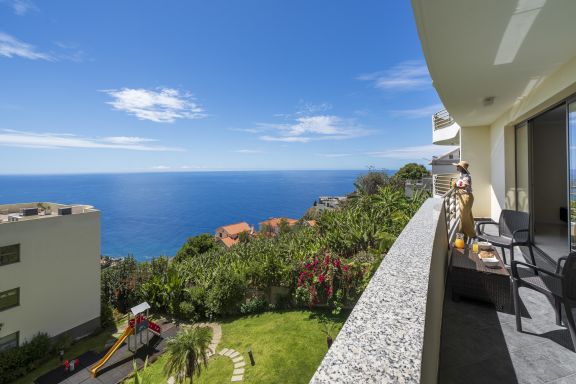 Com piscina e vista mar - Calheta Victory View
