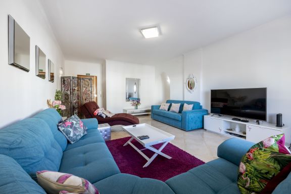 Casa Flamingo Lagos close to Dona Ana beach