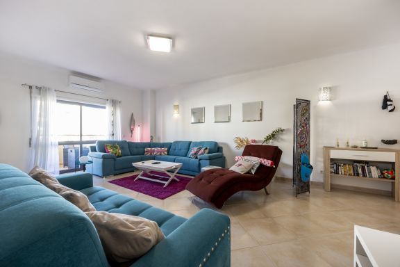 Casa Flamingo Lagos close to Dona Ana beach