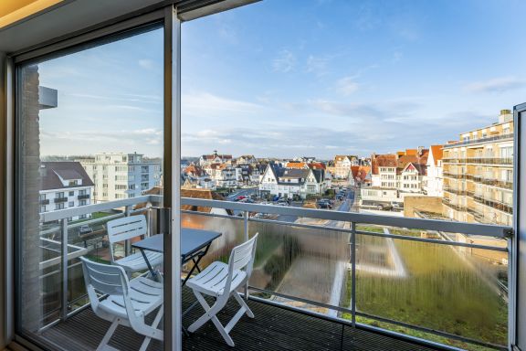 Silver Sunset beachfront apartment De Haan