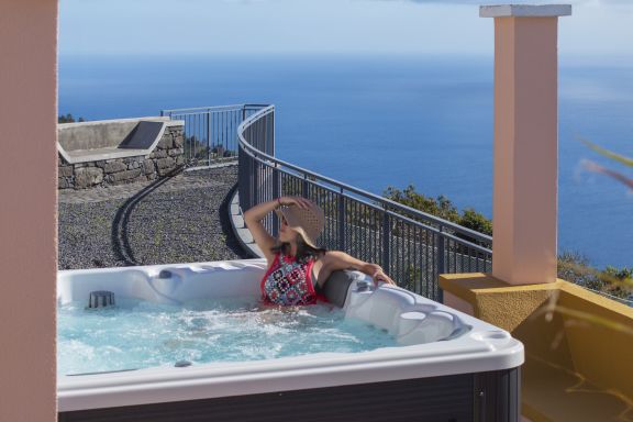 Com jacuzzi, vista mar - Casa da Quinta Grande