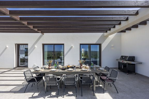 Villa Oliade - Escape to Luxury at Our New Villa in Praia da Luz!