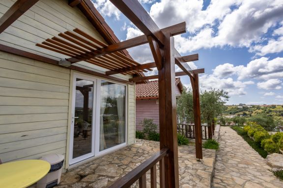 The Olive Hill Bungalow Amarella