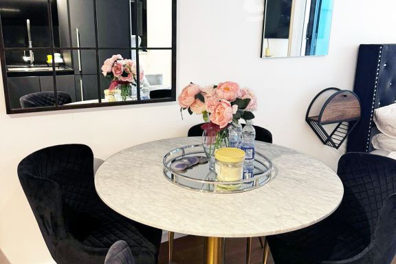 Modern Fully Furnished Studio in Griffintown with Premium amenities