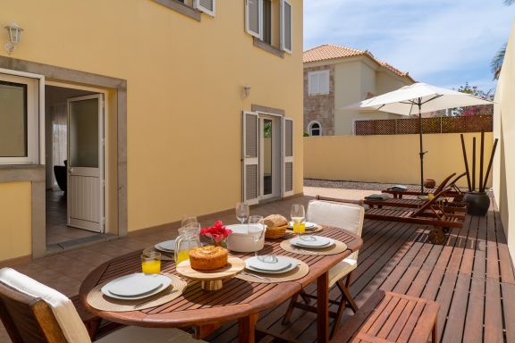 With outdoor space - Moradia Felicidade Rocha PXO 