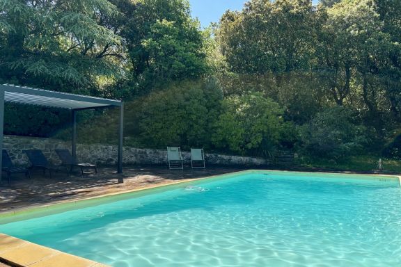 Villa familiale avec piscine et terrasse ombragée