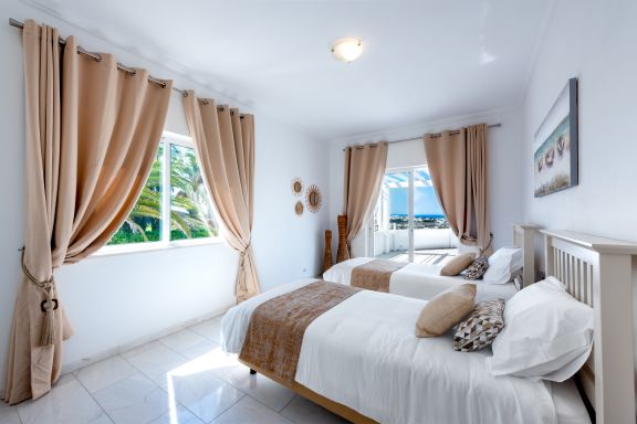 Casa Sonhos with seaviews