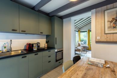 Cuisine et pièce de vie lumineuse 