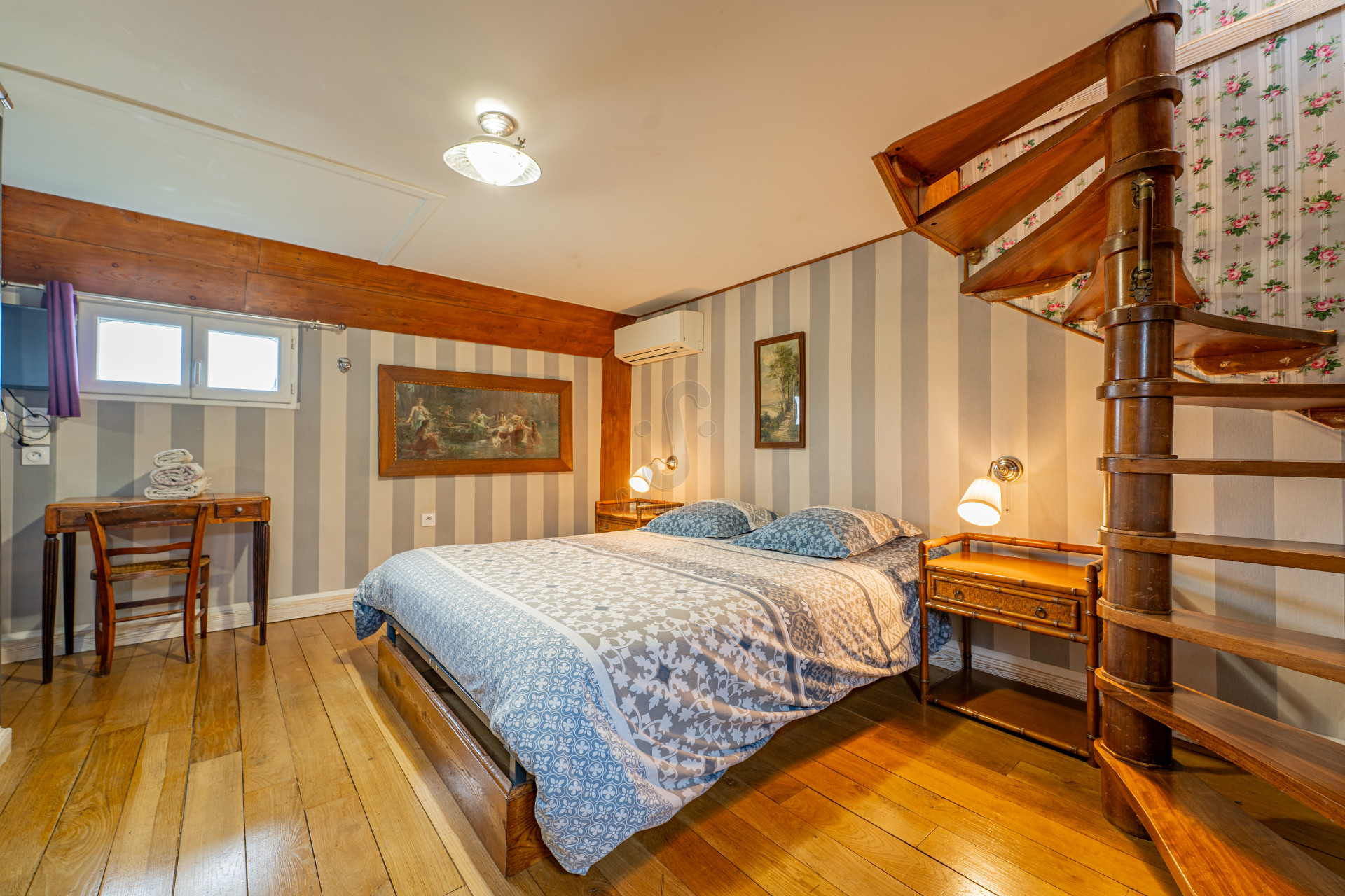 Péniche _ Suite 1 _ Bleue – BDX