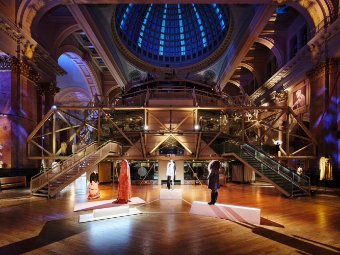Royal Exchange Theatre : une exposition célèbre 50 ans de costumes