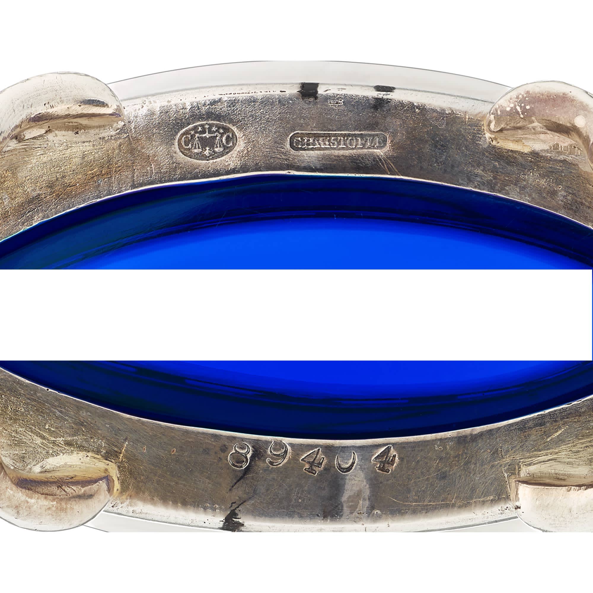 Zoom sur les poinçons