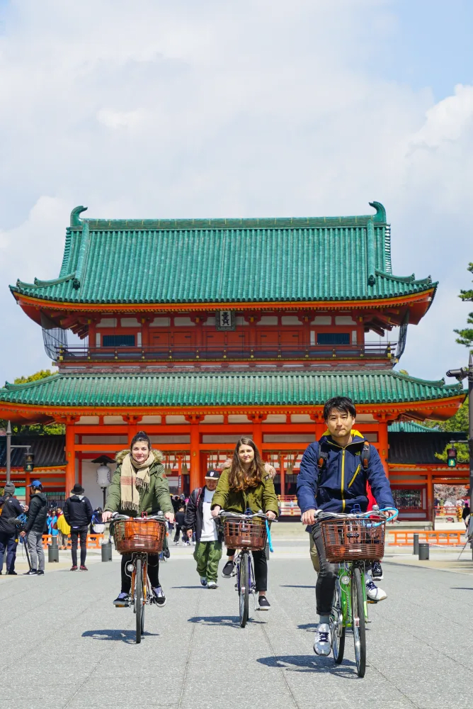 4.5-hour Kyoto Historical Highlights Bike Tour with UNESCO Zen Temples
