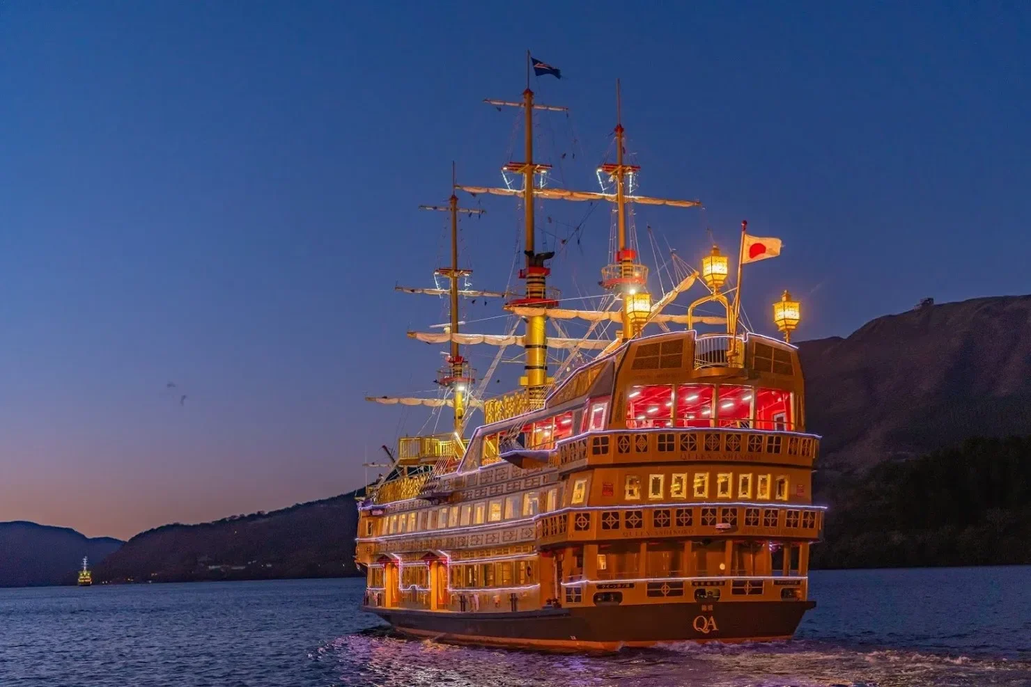 Hakone Pirate Ship Winter Cruise