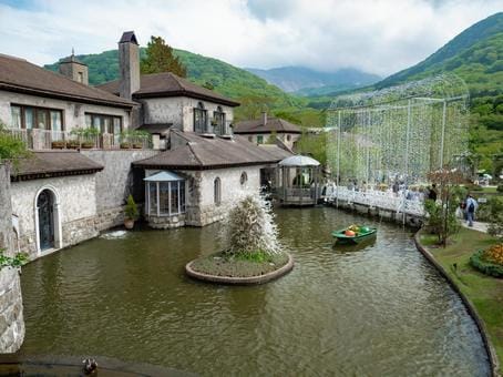 Hakone Glass Museum