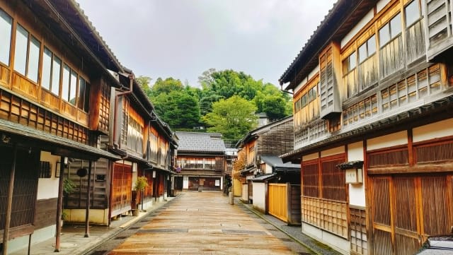 Higashi Chaya District