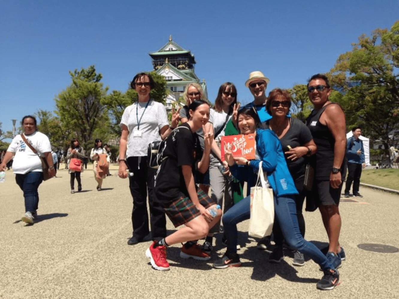 Joining a Local Tour to Enjoy Sightseeing.png
