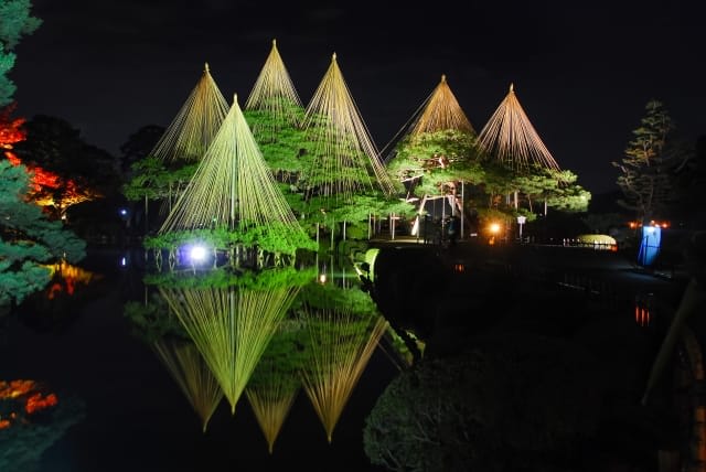 Kanazawa Castle and Kenroku-en Illumination