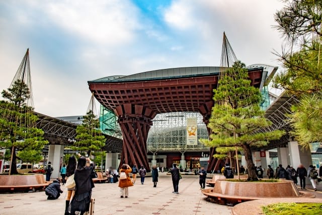 Kenrokuen Gate