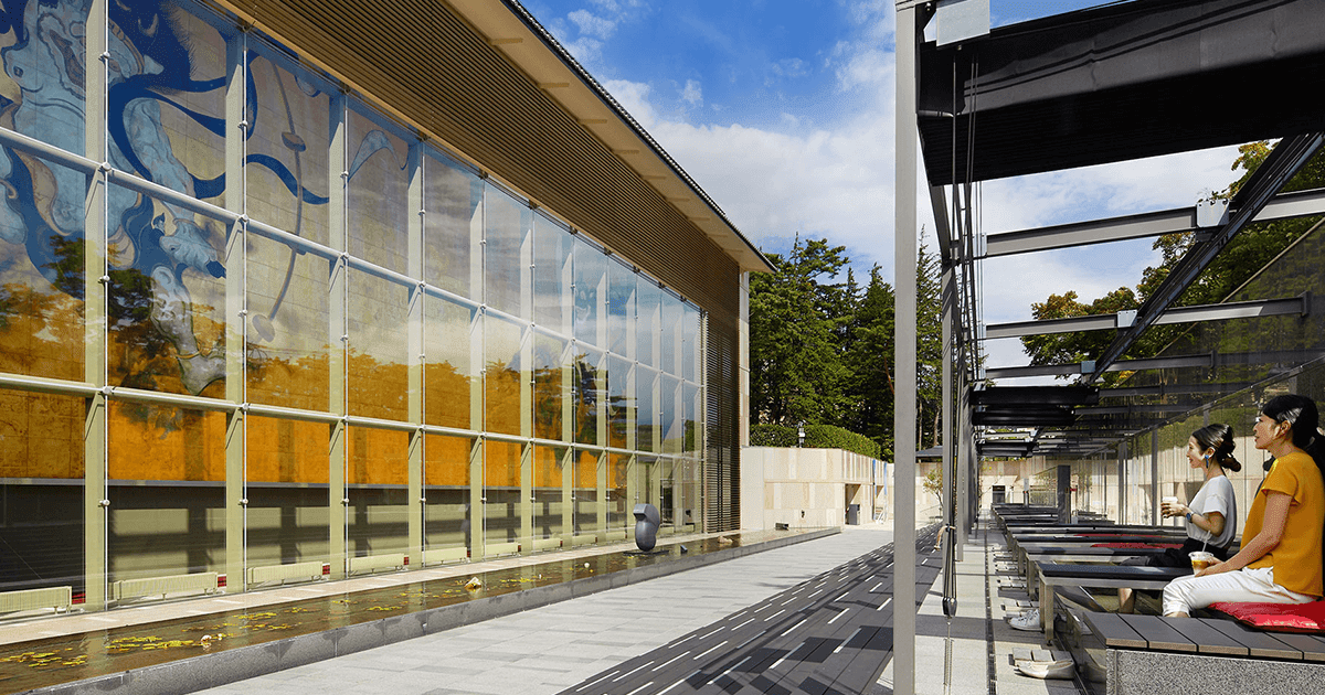 Okada Museum of Art - Relax While Viewing the Overwhelmingly Powerful Large Mural "Wind and Time"