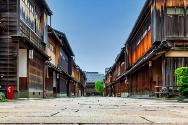 Streetscape Retaining the Atmosphere of a Castle Town Representing the Ancient Capital "Kanazawa"