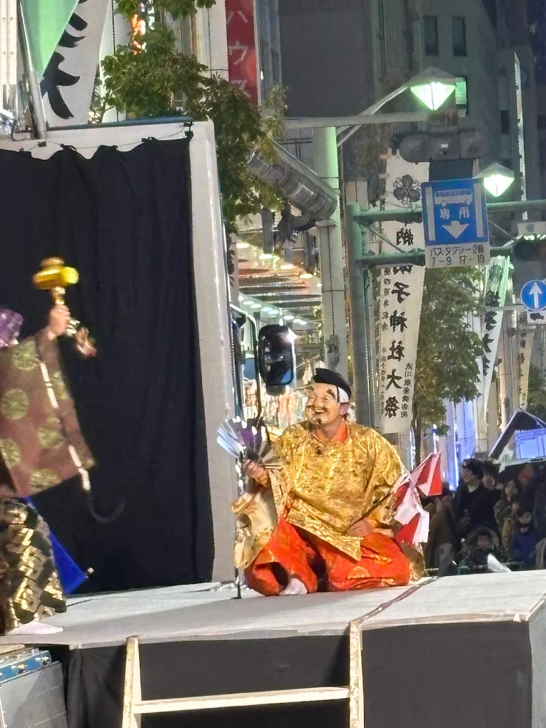 Watch the Powerful "Kagura" and "Taiko Drum Performances" in the Pedestrian Paradise