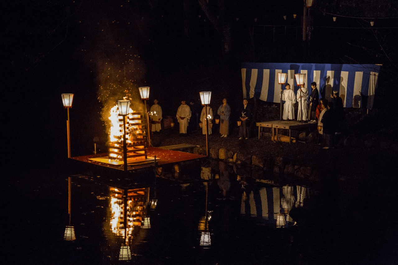 Yuwaku Bonbori Matsuri