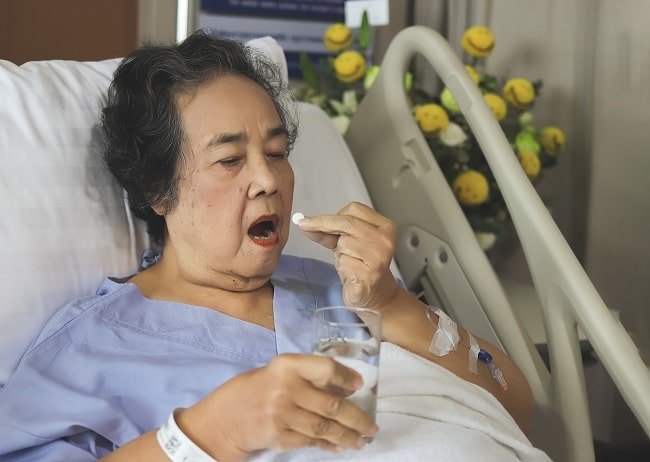 Persiapan Usus Kombinasi Sebelum Operasi Kolorektal