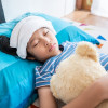 Kompres Dingin vs Panas untuk Menurunkan Demam Anak