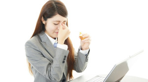 Bukti Ilmiah Pemberian Air Mata Buatan untuk Sindrom Mata Kering