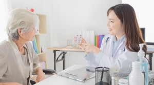 Strategi Pencegahan Fraktur karena Osteoporosis