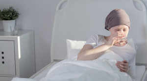 Efikasi Crizotinib, Ceritinib, dan Alectinib untuk Non Small Cell Lung Cancer- Telaah Jurnal Alomedika