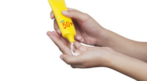 Perbedaan Efek Sinar Ultraviolet A dan Ultraviolet B pada Kesehatan Kulit