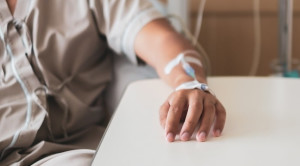 Dampak Negatif Penggunaan Antibiotik Pascaoperasi yang Berkepanjangan