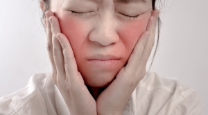 Red Flags Nyeri Wajah