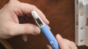 Semaglutide untuk Pasien Obesitas Berat dengan atau tanpa Operasi Bariatrik – Telaah Jurnal Alomedika