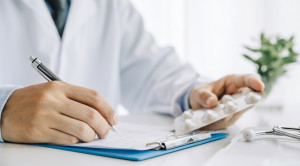 Bahaya Resep Obat yang Ditulis Tangan