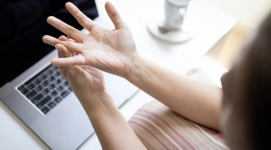 Injeksi Kortikosteroid untuk Trigger Finger