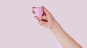 Cara Penggunaan Menstrual Cup dan Keamanannya