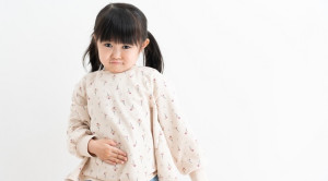 Menantang Pandangan Bahwa Serat Bermanfaat dalam Penanganan Konstipasi pada Anak