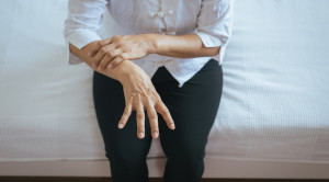 Benarkah Hiperurisemia dan Gout Meningkatkan Risiko Demensia?