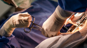 Pedoman Intraoperatif ERAS (Early Recovery After Surgery) untuk Persalinan Sesar – Ulasan Guideline Terkini