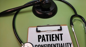 Kerahasiaan Pasien: Etika Medis dan Kewajiban Hukum