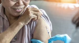 Pemberian Vaksin Pneumokokus pada Pasien Lansia dan Pasien Imunodefisiensi